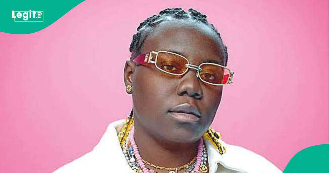 Singer Teni shares experience with an individual she gave money on Friday. Singer Teni shares experience with an individual she gave money on Friday.