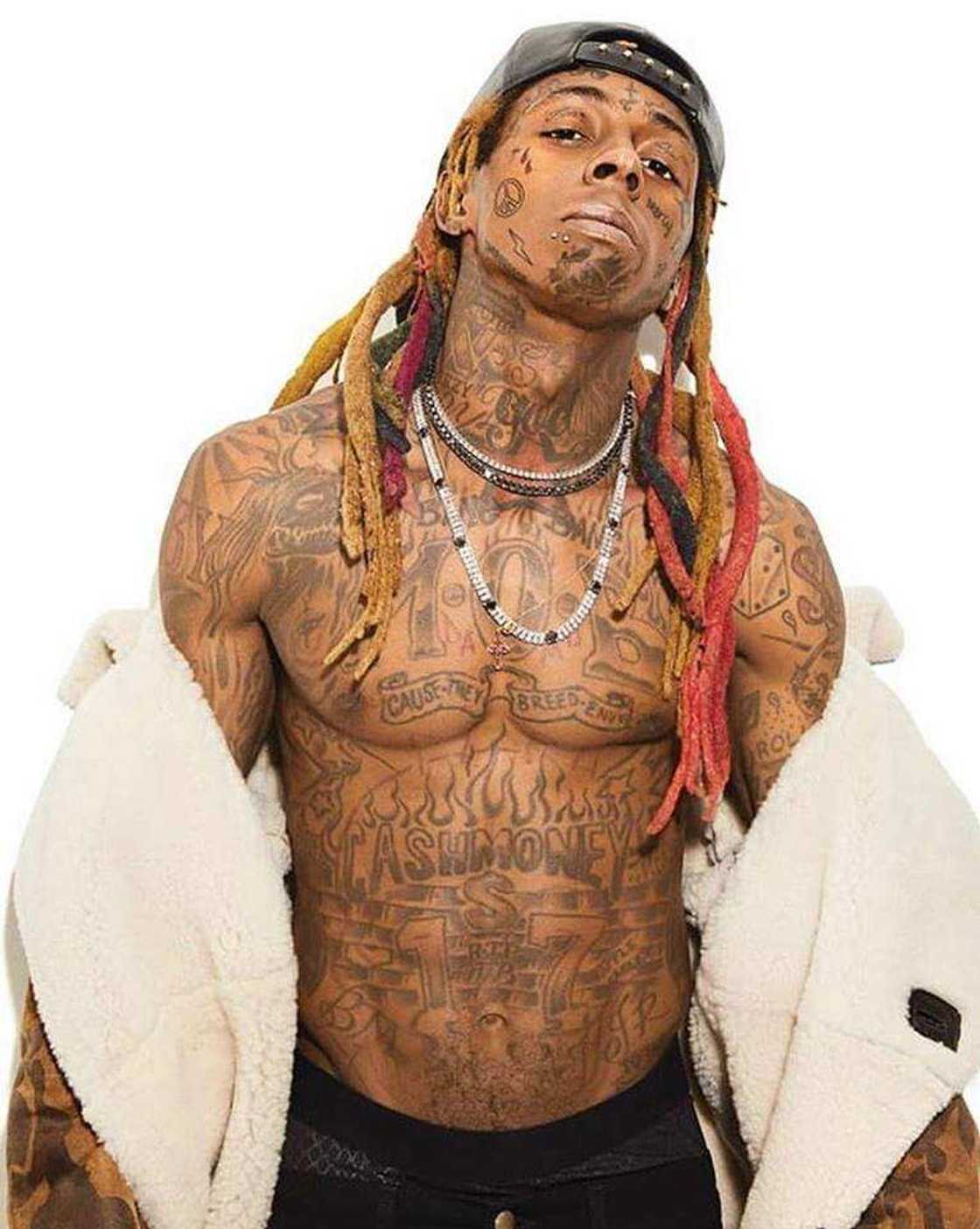 The recent photo session of the rapper The recent photo session of the rapper