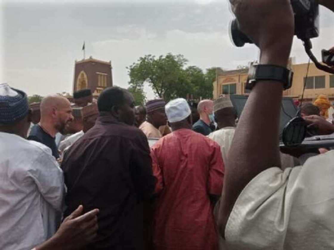 Hotuna: An yi jana'izar biloniya mazaunin Kano, mamallakin Tahir Guest Palace Hotuna: An yi jana'izar biloniya mazaunin Kano, mamallakin Tahir Guest Palace