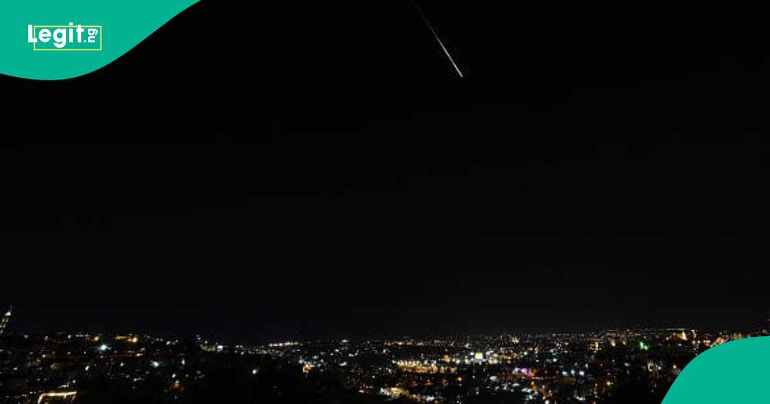Iran ta jefa yahudawa a duhu. Iran ta jefa yahudawa a duhu.