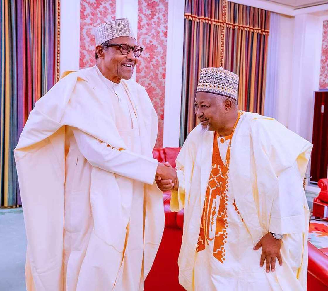 Shugaba Buhari Tare da gwamnan Jigawa. Shugaba Buhari Tare da gwamnan Jigawa.