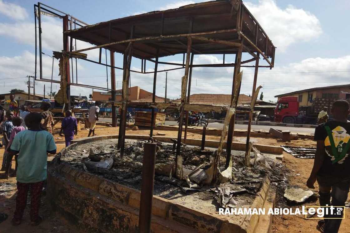 Special Report: How Nigeria Customs' Officers Killed 6 on Eid Day in Iseyin; Leave Town in Tears Special Report: How Nigeria Customs' Officers Killed 6 on Eid Day in Iseyin; Leave Town in Tears