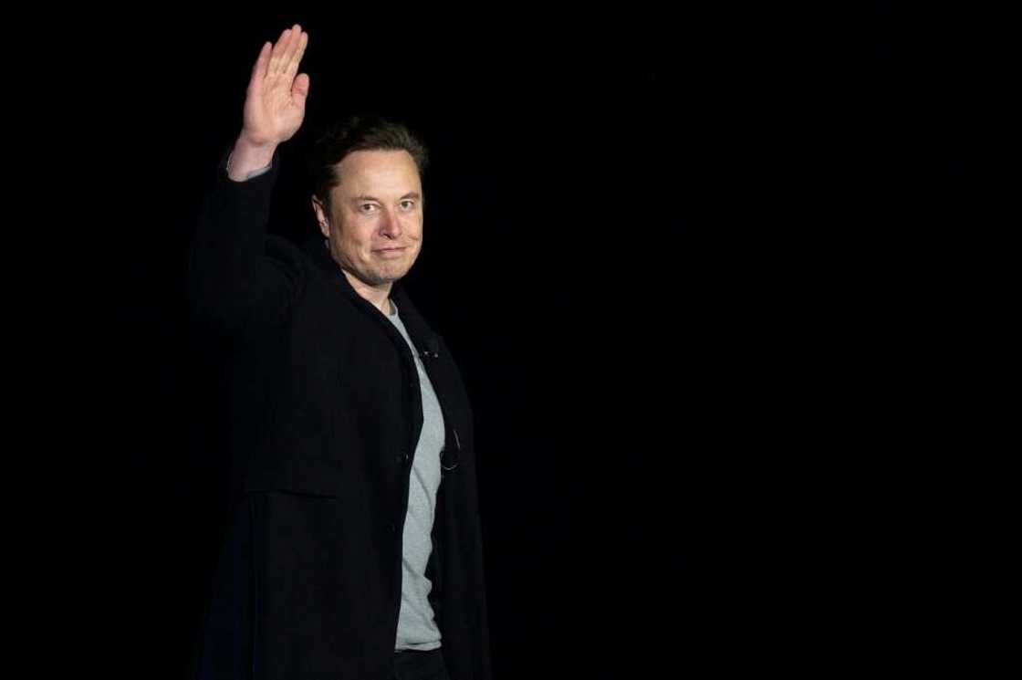 Elon Musk, the CEO of electric car giant Tesla, will face trial over allegedly manipulating the stock market with a tweet after a federal judge rejected his request to move the case out of California Elon Musk, the CEO of electric car giant Tesla, will face trial over allegedly manipulating the stock market with a tweet after a federal judge rejected his request to move the case out of California