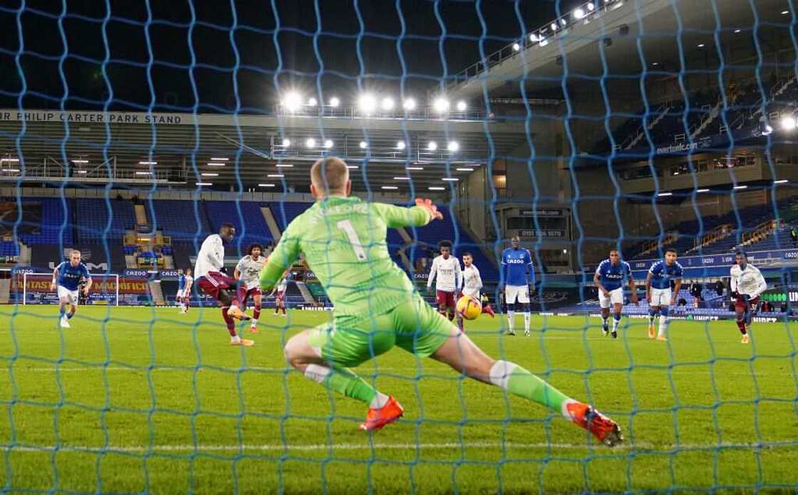 Everton vs Arsenal: Arteta's woes continues as Gunners suffer 2-1 defeat to Toffees Everton vs Arsenal: Arteta's woes continues as Gunners suffer 2-1 defeat to Toffees