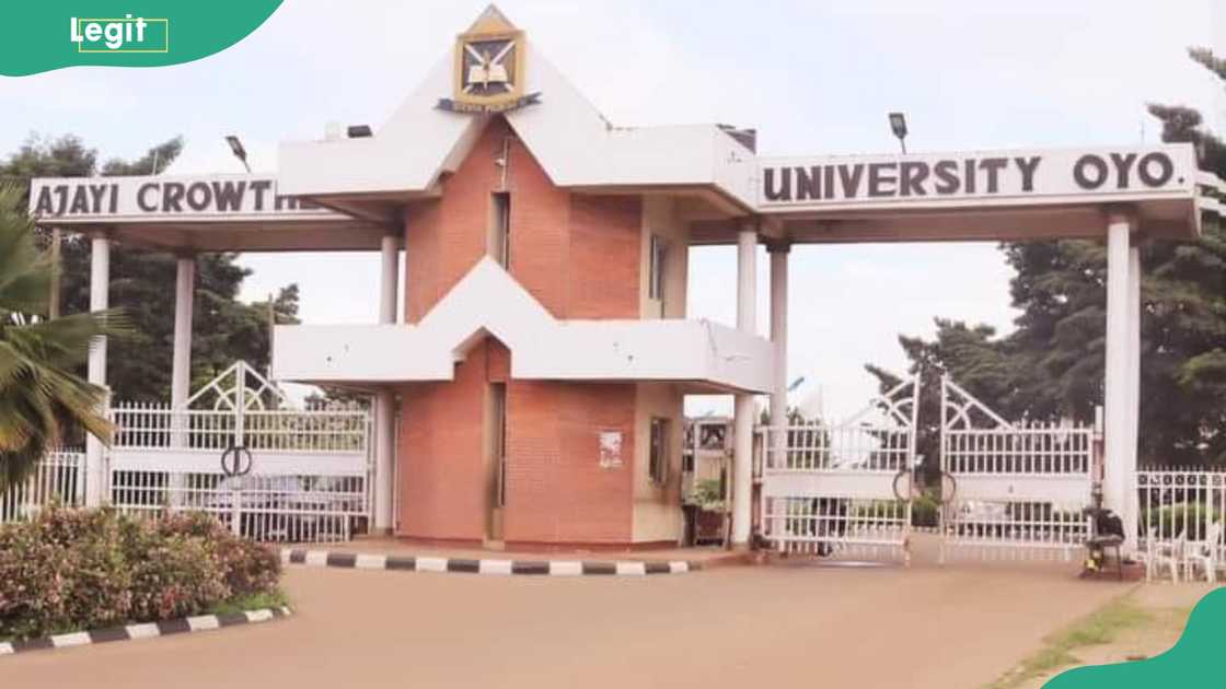 Ajayi Crowther University's main entrance Ajayi Crowther University's main entrance