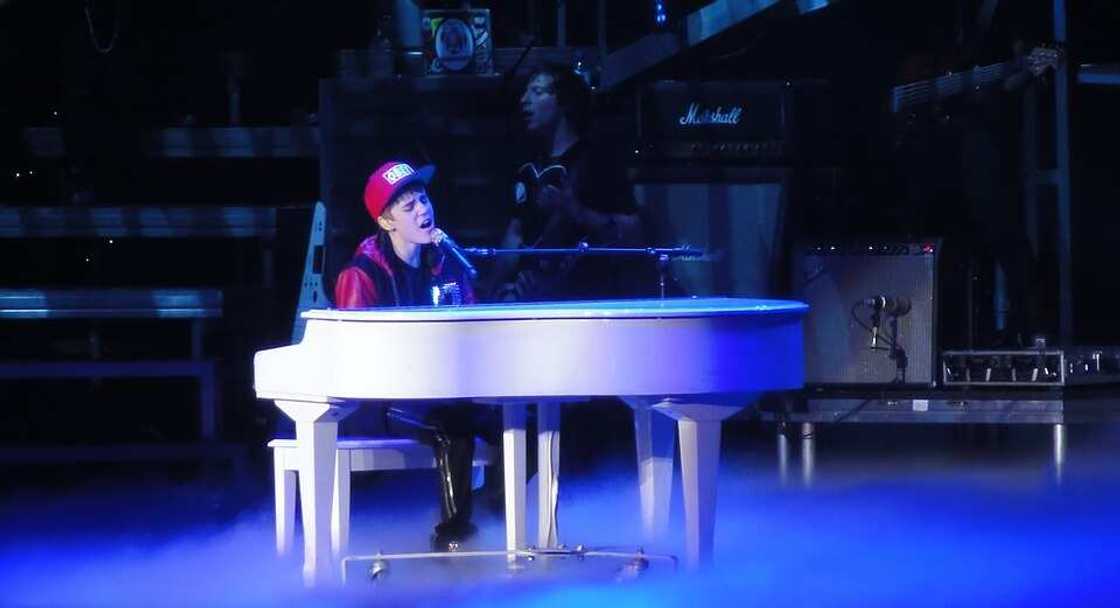 Justin Bieber net worth Justin Bieber net worth
