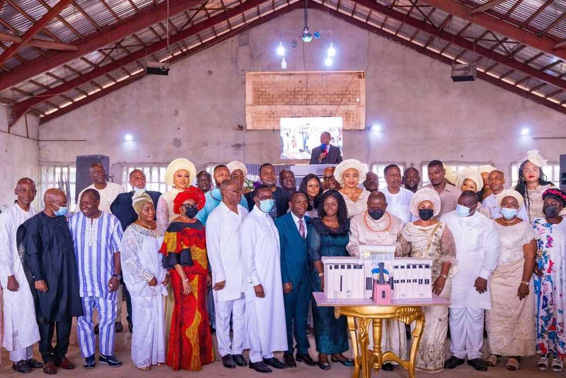 Governor Okowa and Delta House members Governor Okowa and Delta House members