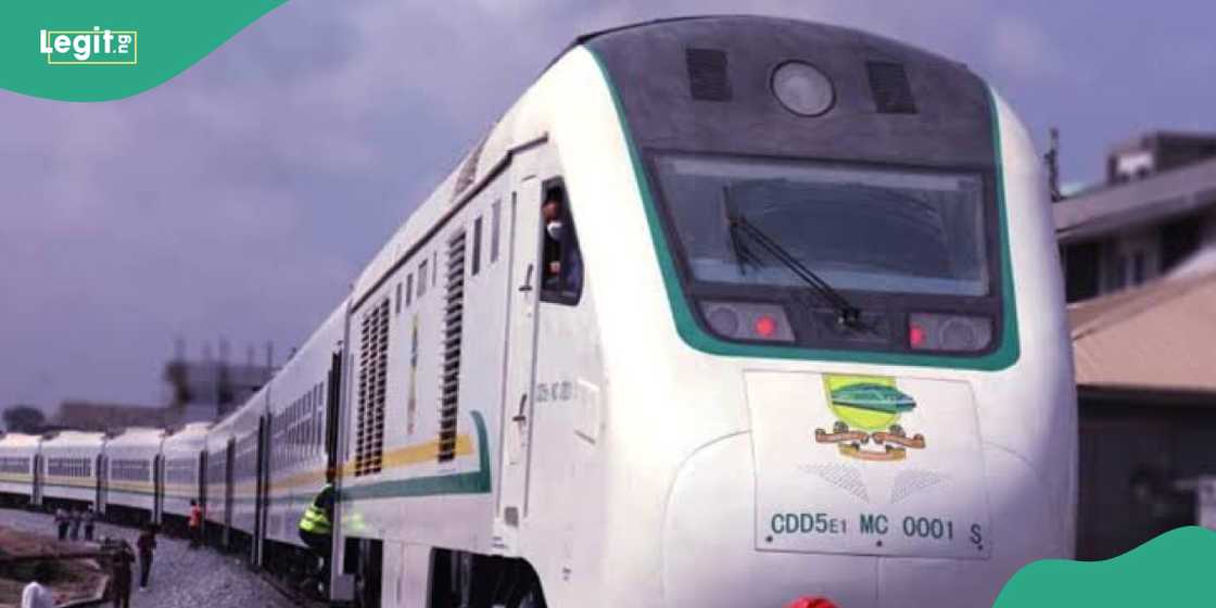 Nigerian couples have made their love vow on a locomotive of the Nigerian Railway Corporation facility. Nigerian couples have made their love vow on a locomotive of the Nigerian Railway Corporation facility.