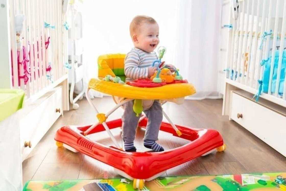 right age for baby walker