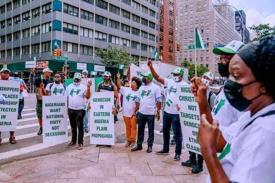 Nigerian in New York campaigning against secession Nigerian in New York campaigning against secession