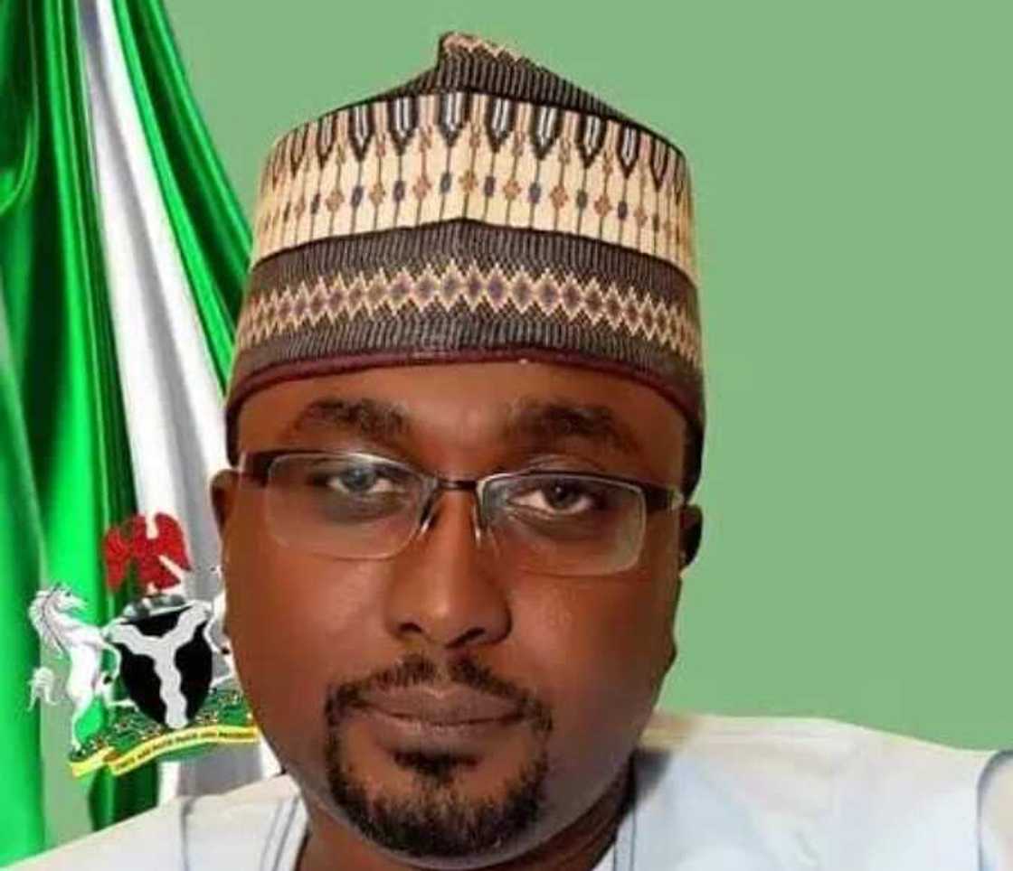 INEC ta zabi wani, ta yi waje da dan Abacha INEC ta zabi wani, ta yi waje da dan Abacha