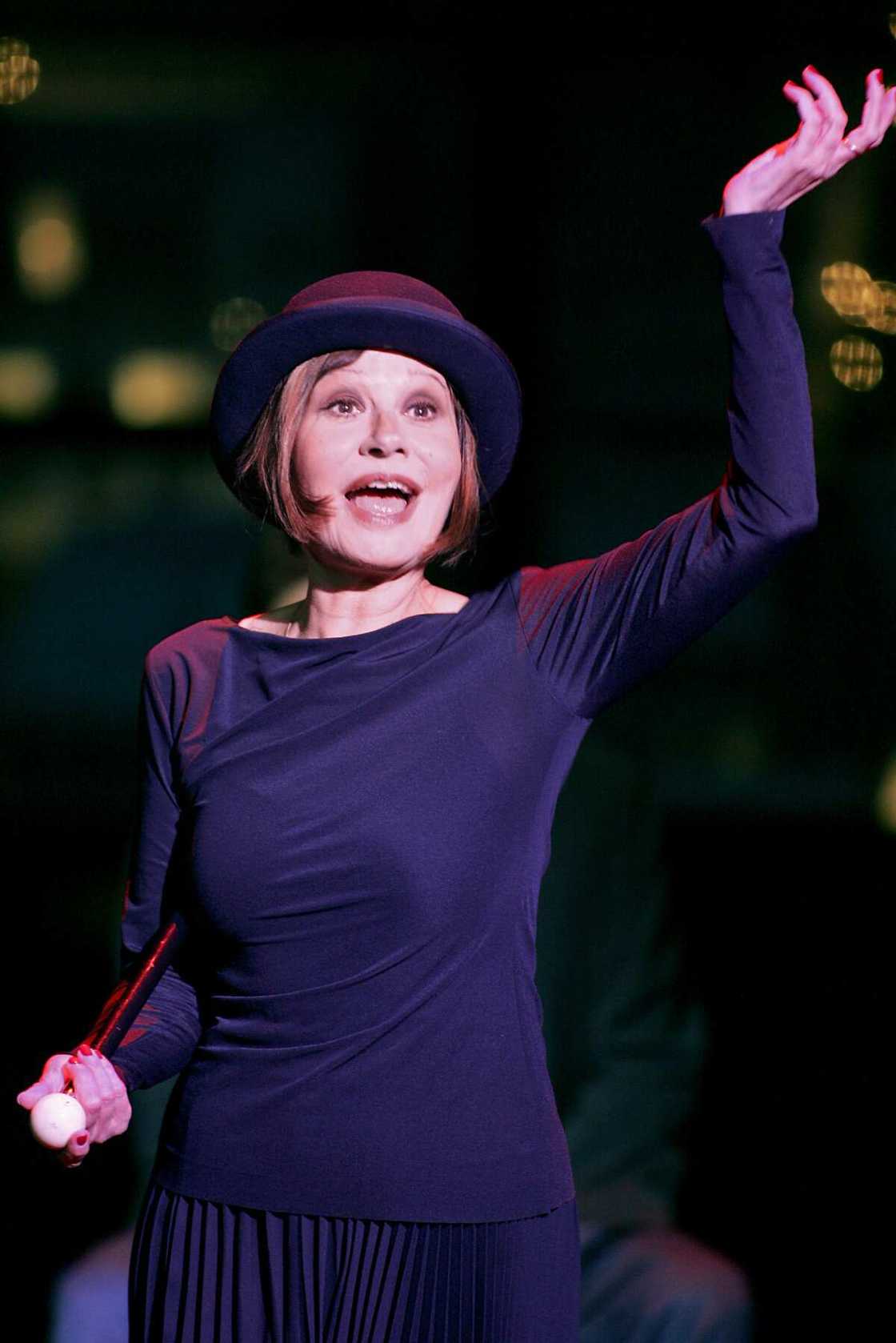 Redécouvrez la biographie de Guesch Patti: Sa vie, sa discographie, ses chansons et ses paroles Redécouvrez la biographie de Guesch Patti: Sa vie, sa discographie, ses chansons et ses paroles