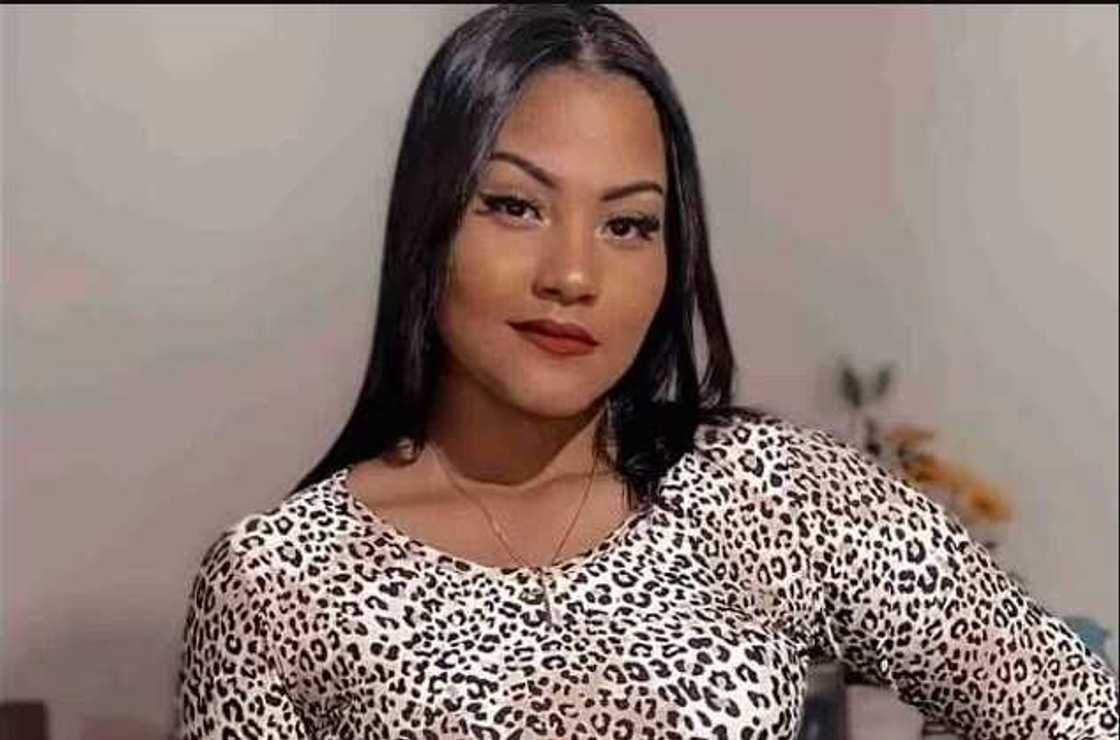 Wata budurwa ta bakunci lahira yayin da take lalata da saurayinta a mota Wata budurwa ta bakunci lahira yayin da take lalata da saurayinta a mota