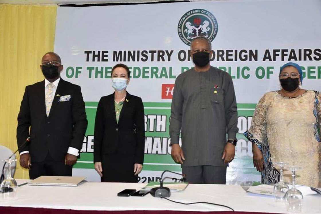 Onyeama and some delegates