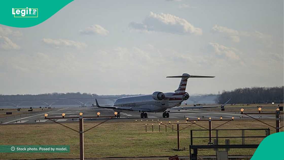 Nigerian man gets deported back from Spain Nigerian man gets deported back from Spain