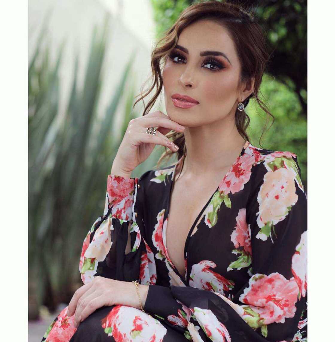 Cynthia Scurtis bio Cynthia Scurtis bio