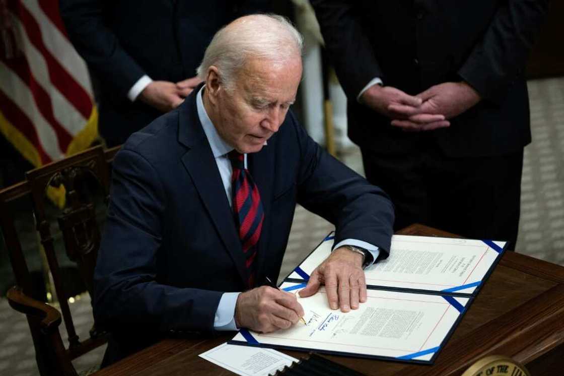 US President Joe Biden signs a resolution to avert a nationwide rail shutdown US President Joe Biden signs a resolution to avert a nationwide rail shutdown