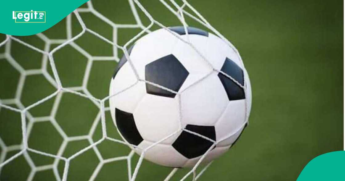 An yi rashi a tawagar kwallon kafa ta Shooting Stars. An yi rashi a tawagar kwallon kafa ta Shooting Stars.