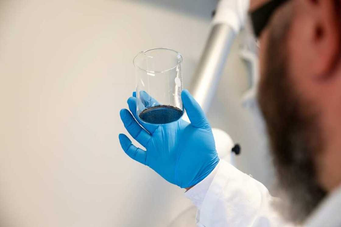 Hydrovolt can take used batteries and turn them into a black powder from which it can recover the metals and make new batteries Hydrovolt can take used batteries and turn them into a black powder from which it can recover the metals and make new batteries