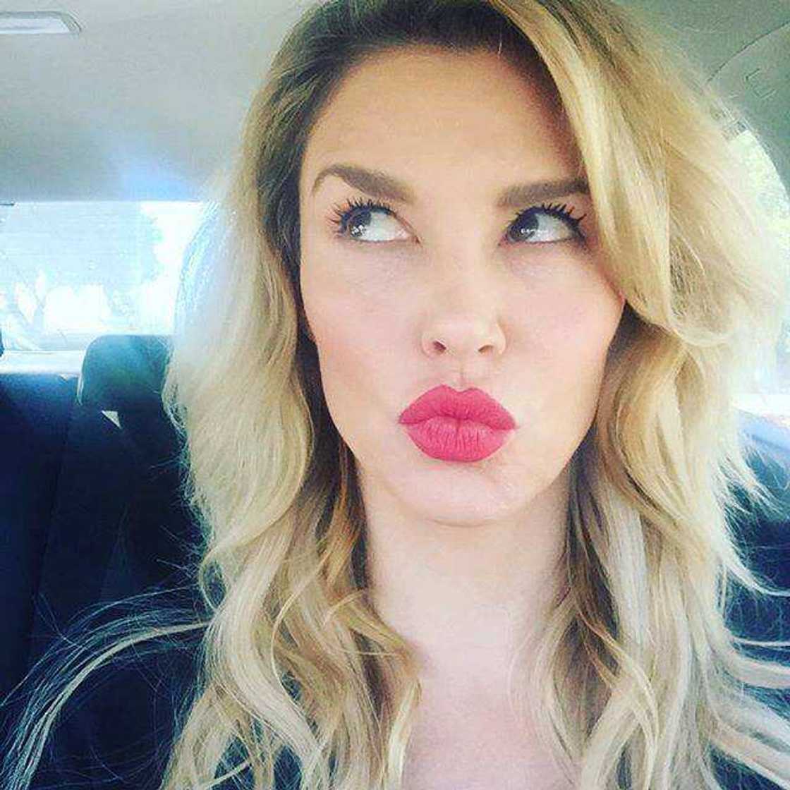 Brandi Glanville bio: age, net worth, boyfriend, kids - Legit.ng