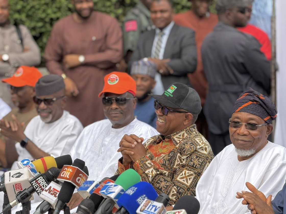 Rabiu Kwankwaso da shugabannin ADC a Abuja Rabiu Kwankwaso da shugabannin ADC a Abuja