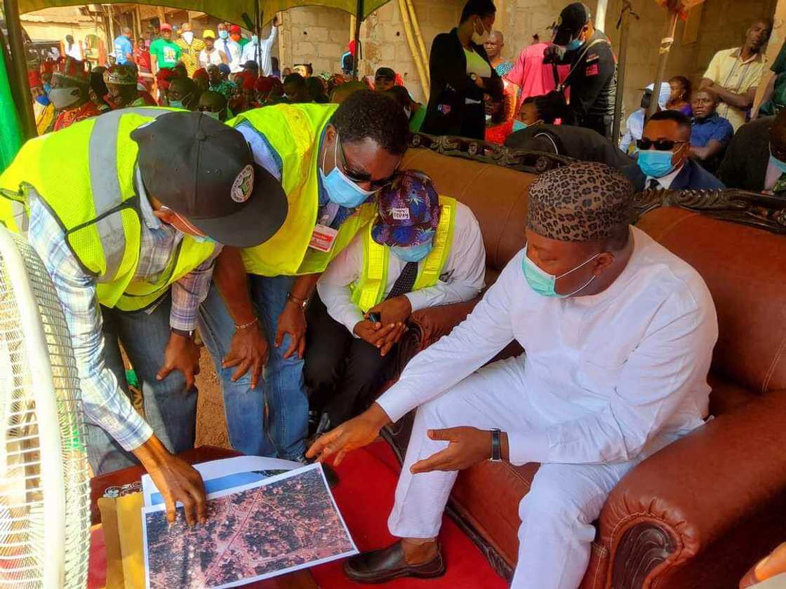 Gov Ugwuanyi gets nod from federal agencies to construct iconic roundabout and tower Gov Ugwuanyi gets nod from federal agencies to construct iconic roundabout and tower
