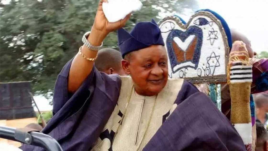 Alaafin of Oyo, Lamidi Adeyemii III, Rashidi Ladoja, Oyo state Alaafin of Oyo, Lamidi Adeyemii III, Rashidi Ladoja, Oyo state