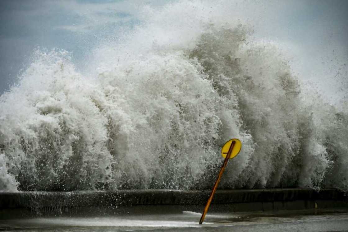 Huge waves spill over the famous Malecon esplanade in Havana as Hurricane Ian batters the island nation Huge waves spill over the famous Malecon esplanade in Havana as Hurricane Ian batters the island nation