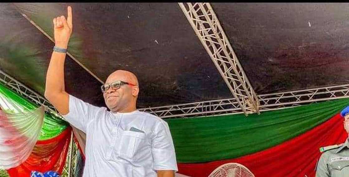 Tsohon gwamnan Ekiti, Fayose. Tsohon gwamnan Ekiti, Fayose.