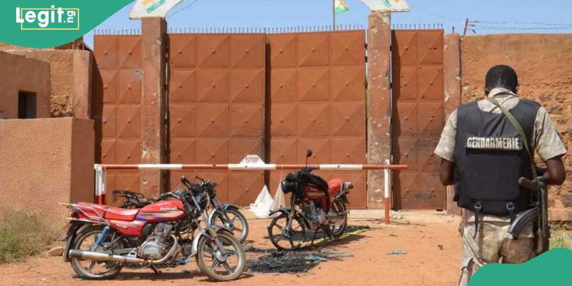 'Yan ta'adda sun balle gidan yarin Neja 'Yan ta'adda sun balle gidan yarin Neja