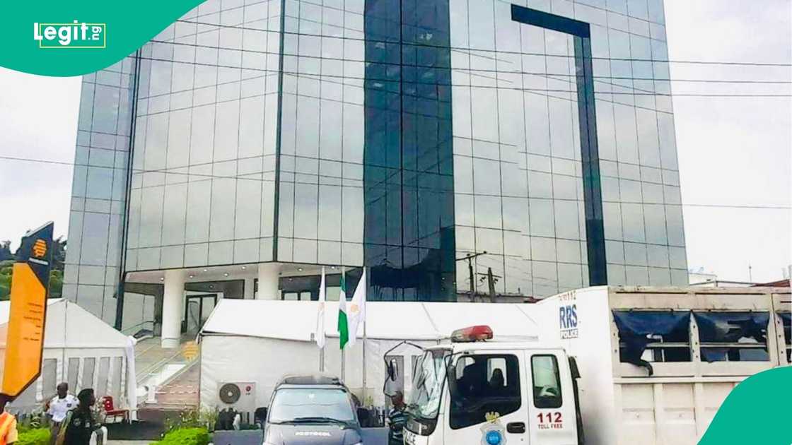 ASSBIFI has given Unity Bank Plc until January 8, 2026, to recall dismissed staff.
Over 100 employees were reportedly issued termination letters on January 1, 2026.
The union says the sack violates labour laws and the Unity–Providus merger agreement.