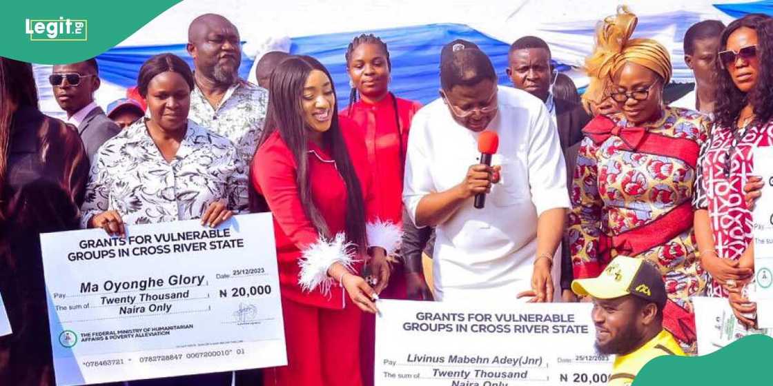 The cheque were presented to the beneficiaries by Governor Bassey Otu The cheque were presented to the beneficiaries by Governor Bassey Otu