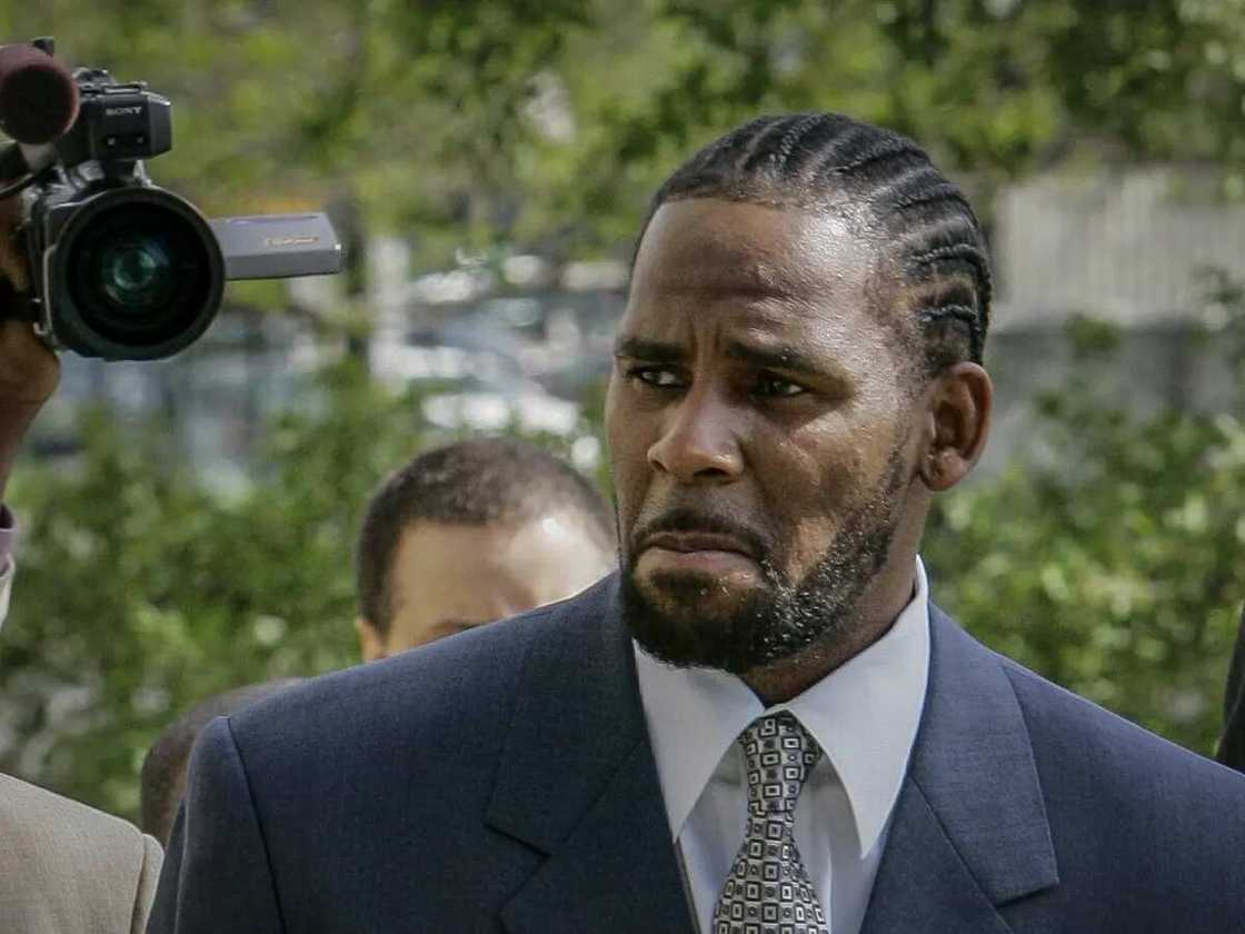 Mawakin Duniya Mawakin Duniya