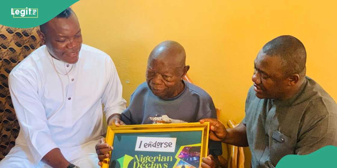 Veteran Musician Chief Mike Ejeagha Endorses Nigeria's First-Ever DJ's Awards Holding In Abuja