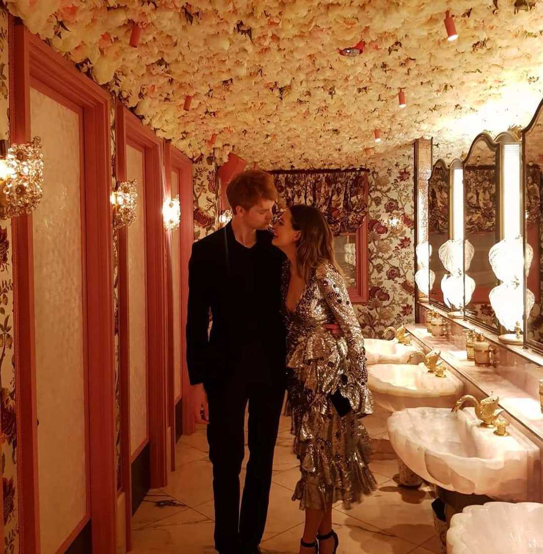 Emma Mackey hot Emma Mackey hot