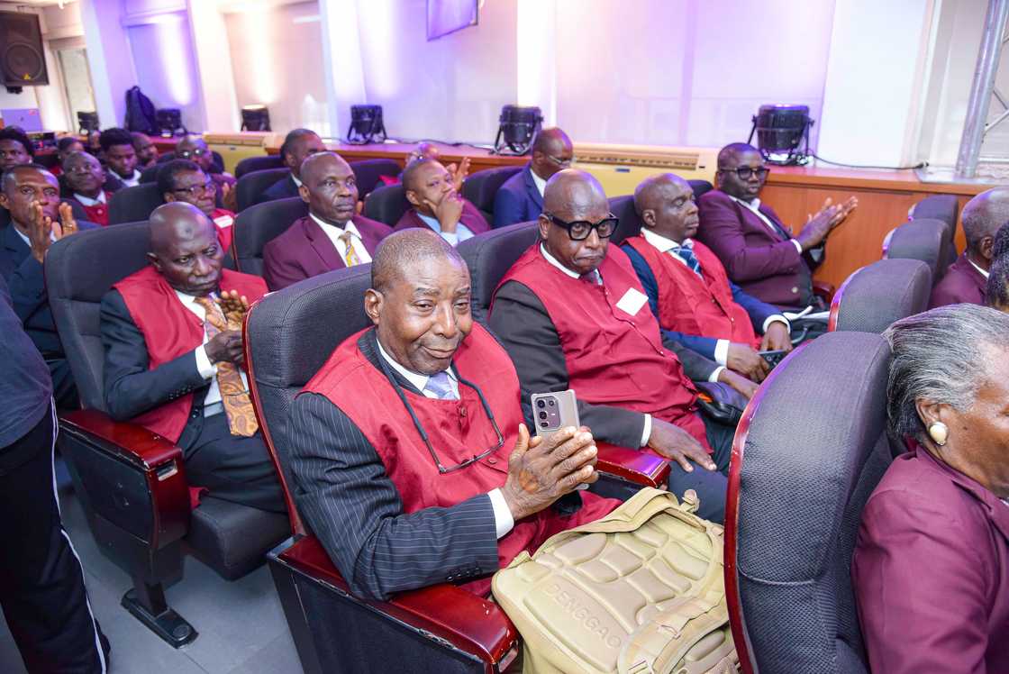 FCMB Group Presents Facts Behind ₦160bn Public Offer FCMB Group Presents Facts Behind ₦160bn Public Offer