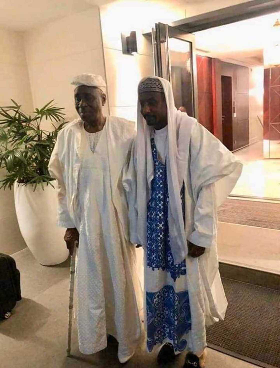 Sarkin Legas, Oba Rilwanu, ya ziyarci Sanusi har gida a Legas (Hotuna)