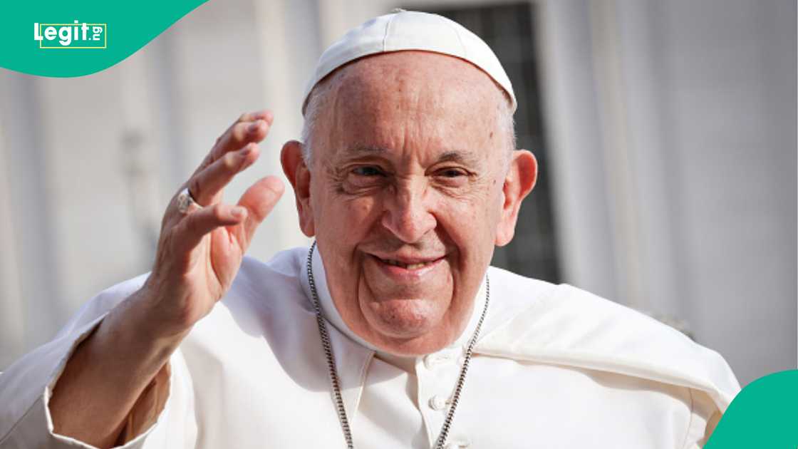 Lady recounts expereince with Pope in Vatican City Lady recounts expereince with Pope in Vatican City
