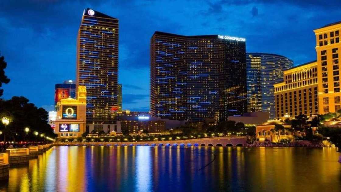 Hotunan gine-gine 10 mafi darajar kudi a fadin duniya, Ka'aba ne na 1 Hotunan gine-gine 10 mafi darajar kudi a fadin duniya, Ka'aba ne na 1