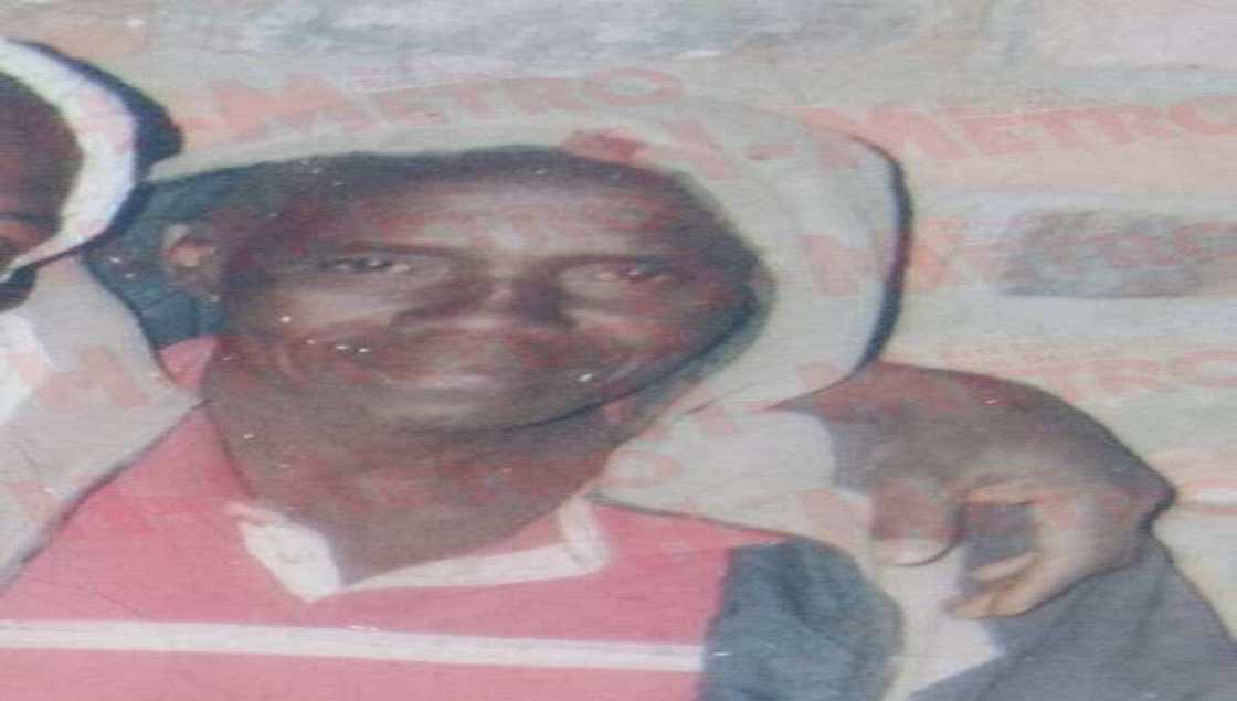 Bayan karbar albashi, ya tafi shakatawa da karuwarsa inda ta tsinke masa mazakuta sakamakon rikici Bayan karbar albashi, ya tafi shakatawa da karuwarsa inda ta tsinke masa mazakuta sakamakon rikici