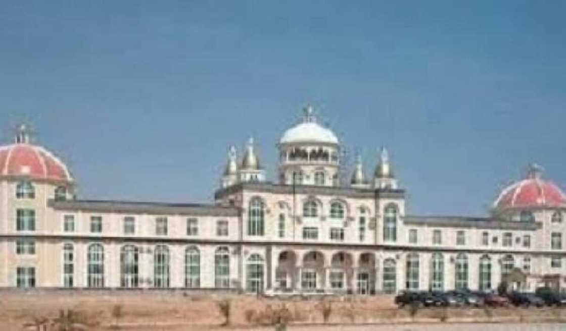 Jami'ar Kano ta ɗage yin jarrabawa saboda yajin aikin masu adaidaita sahu Jami'ar Kano ta ɗage yin jarrabawa saboda yajin aikin masu adaidaita sahu