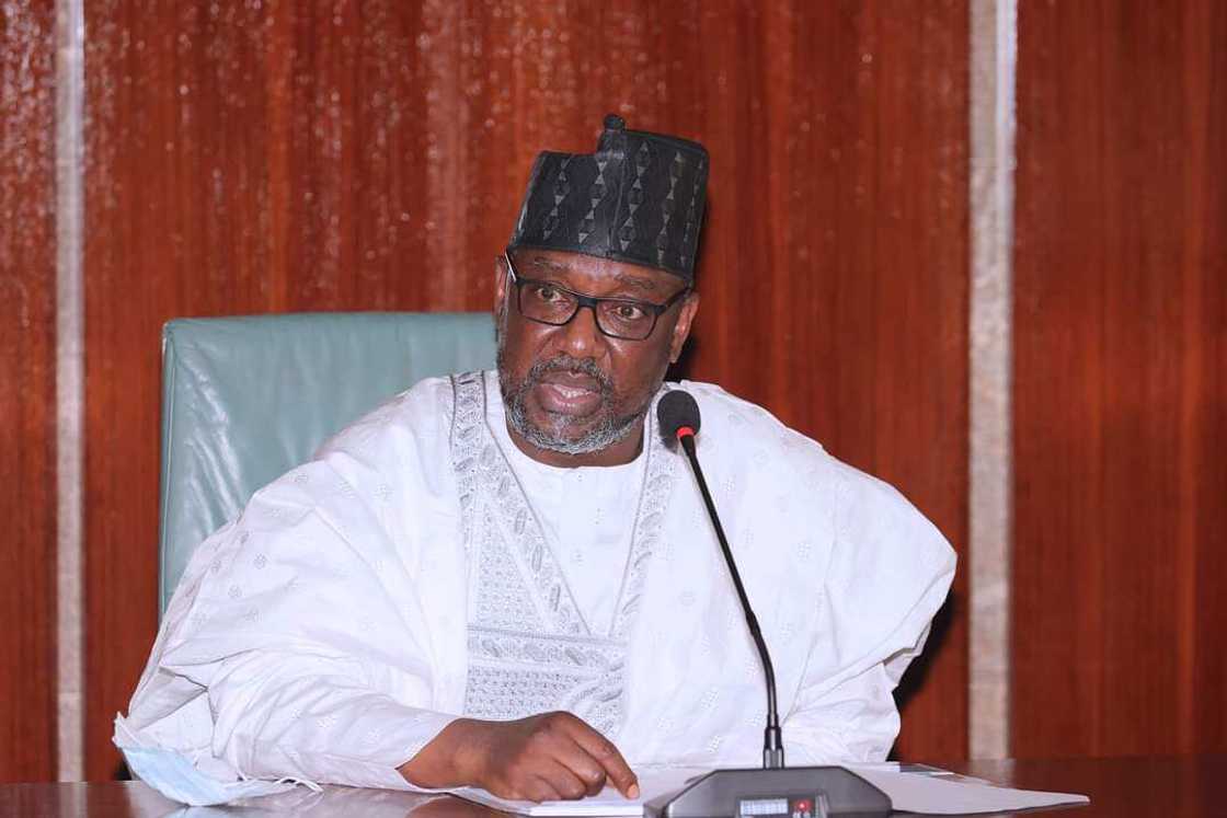 Gwamna Abubakar Bello na jihar Neja. Gwamna Abubakar Bello na jihar Neja.