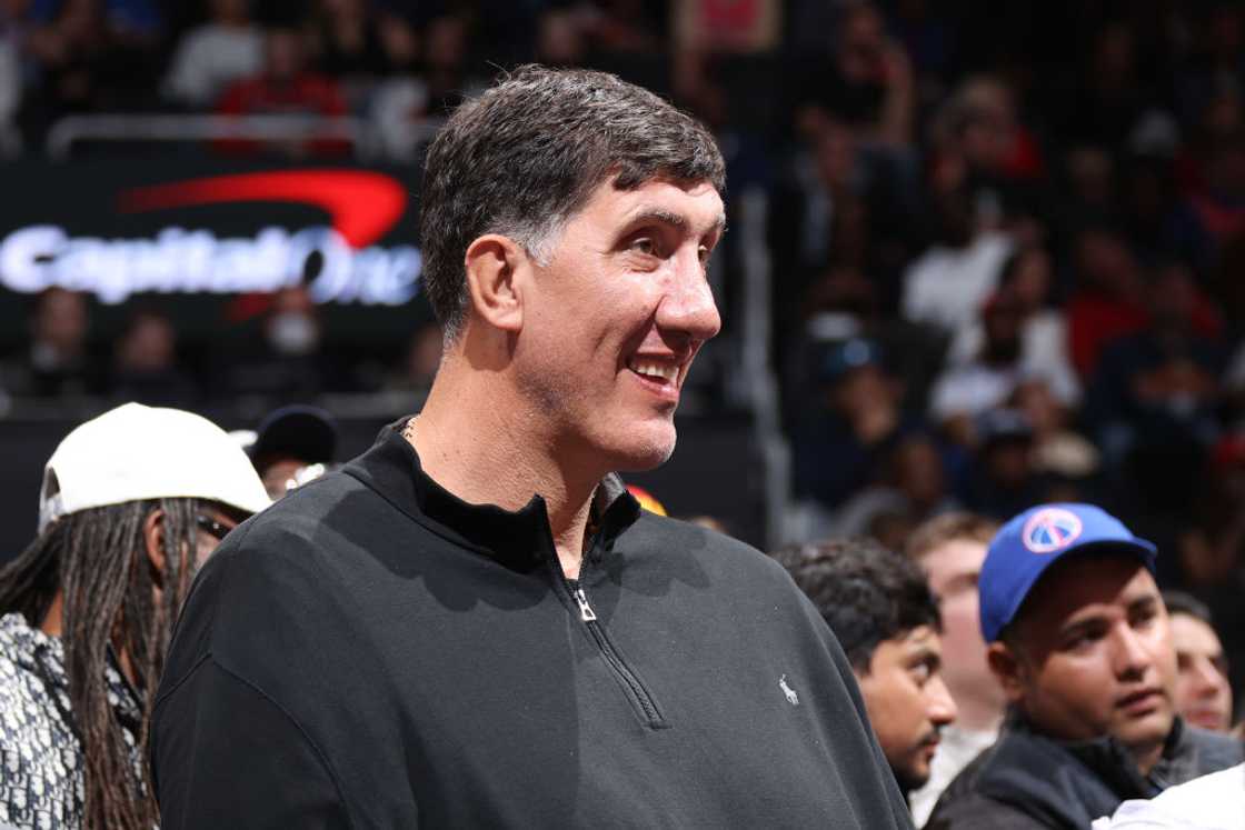 Gheorghe Muresan attends the game between the Dallas Mavericks and the Washington Wizards