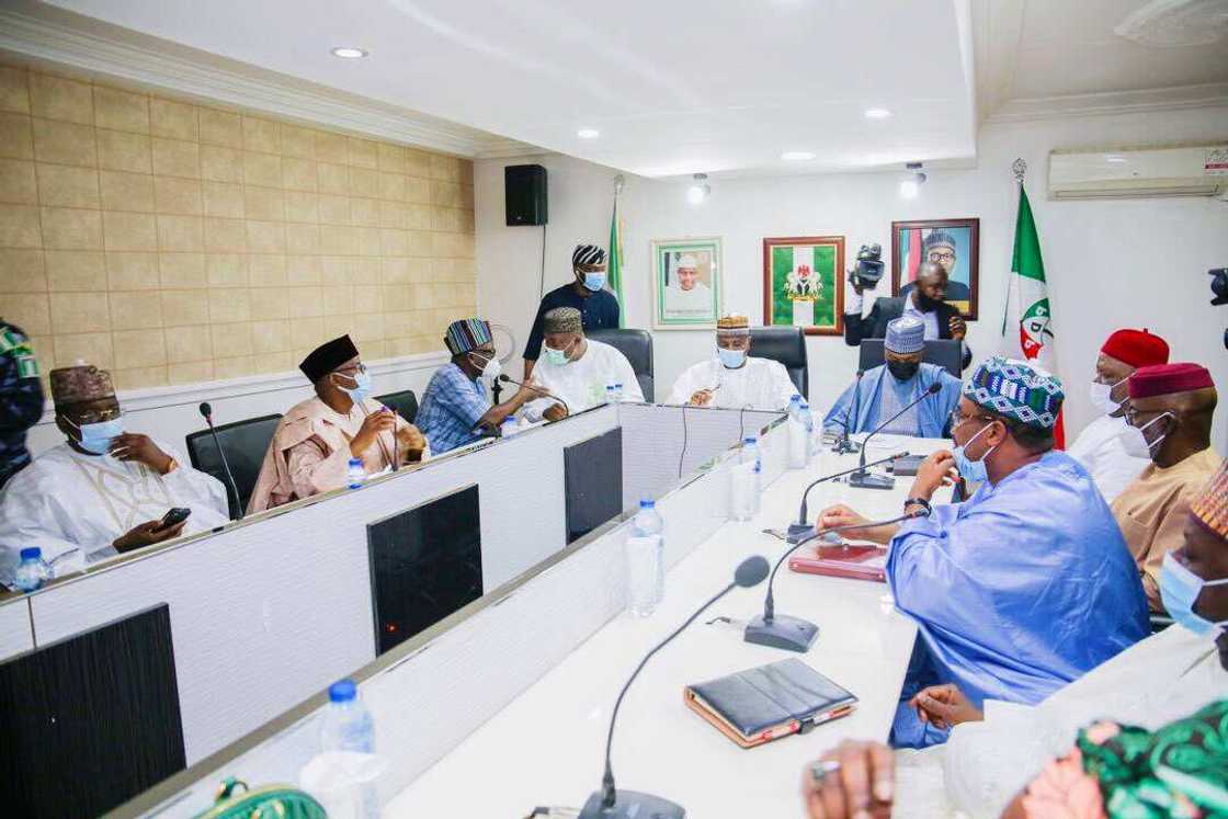 PDP governors beg for Buhari financial assistance PDP governors beg for Buhari financial assistance