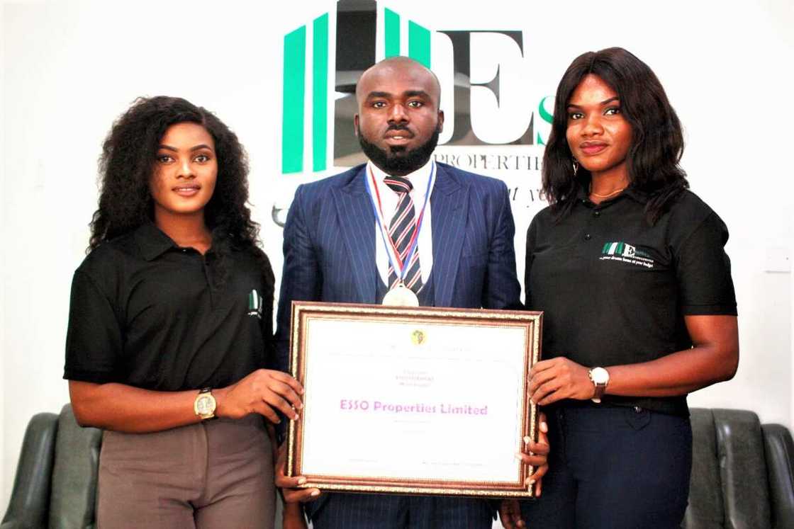 Real estate rising star, Ezenagu, inducted into LEADS Africa hall of fame Real estate rising star, Ezenagu, inducted into LEADS Africa hall of fame