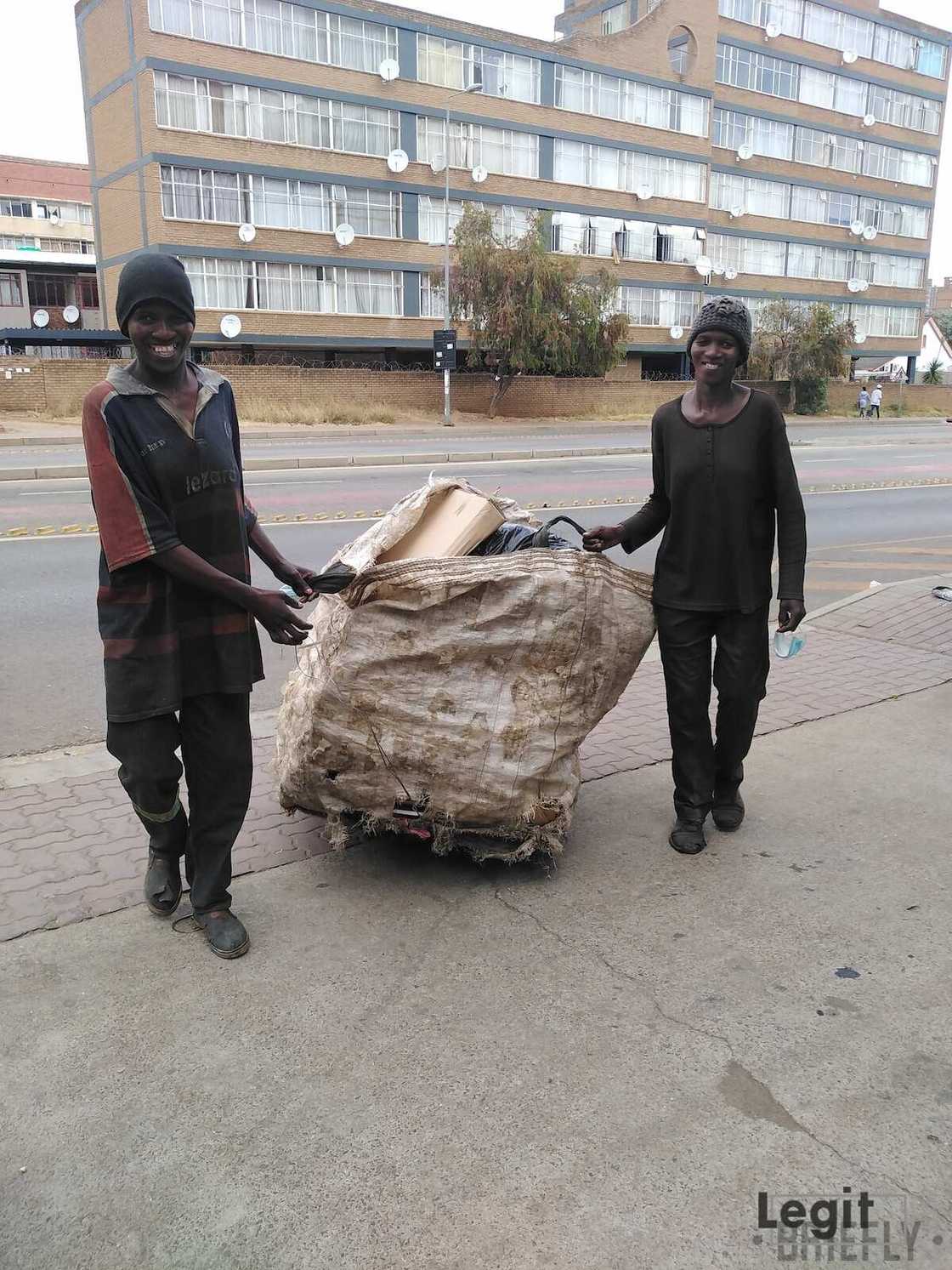 Exclusive: Meet the Sunnyside Twin Sisters Who Turned Trash Into Cash Exclusive: Meet the Sunnyside Twin Sisters Who Turned Trash Into Cash