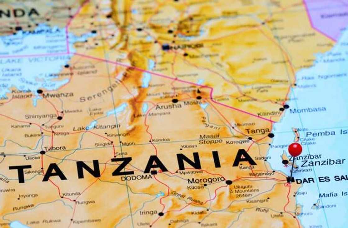 An dakatad da Likita da Malamar jinya da aka kama suna lalata cikin asibiti An dakatad da Likita da Malamar jinya da aka kama suna lalata cikin asibiti