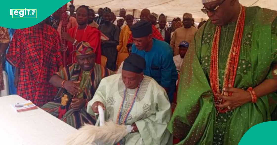 Olubadan ya fadi dalilin kin ba Sarki hannu a taro