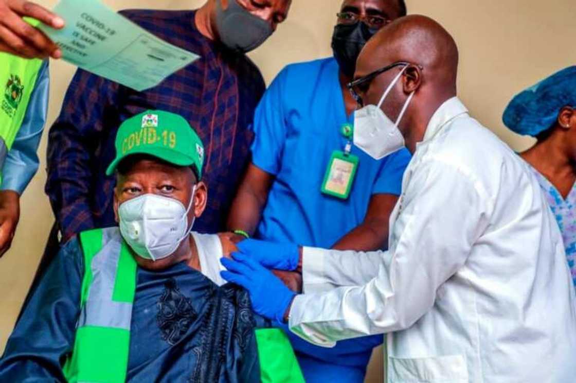 Sanwo-Olu, Ganduje, and other governors that have received AstraZeneca COVID-19 vaccine Sanwo-Olu, Ganduje, and other governors that have received AstraZeneca COVID-19 vaccine