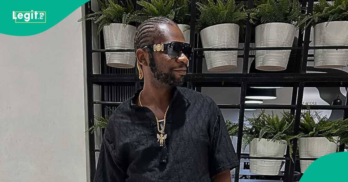 Speed Darlington and Nigerian girls Speed Darlington and Nigerian girls
